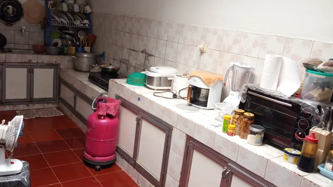 DIJUAL RUMAH KLASIK DI KOMPLEK PERTANIAN JL PALAPA  PASAR MINGGU JAKSEL