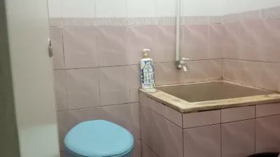 DIJUAL RUMAH MURAH AKSES  2 MOBIL DI JATINEGARA LIO JAKTIM