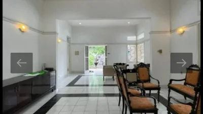 RUMAH KLASIK DI MENTENG DI JL MENDUT JAKARTA PUSAT