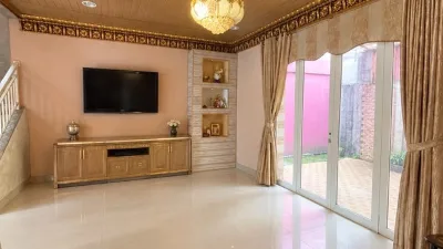 Dijual rumah kost Mewah Terawat di cluster taman yunani Sentul city Bogor. 7 Kamar Kost masih aktif.